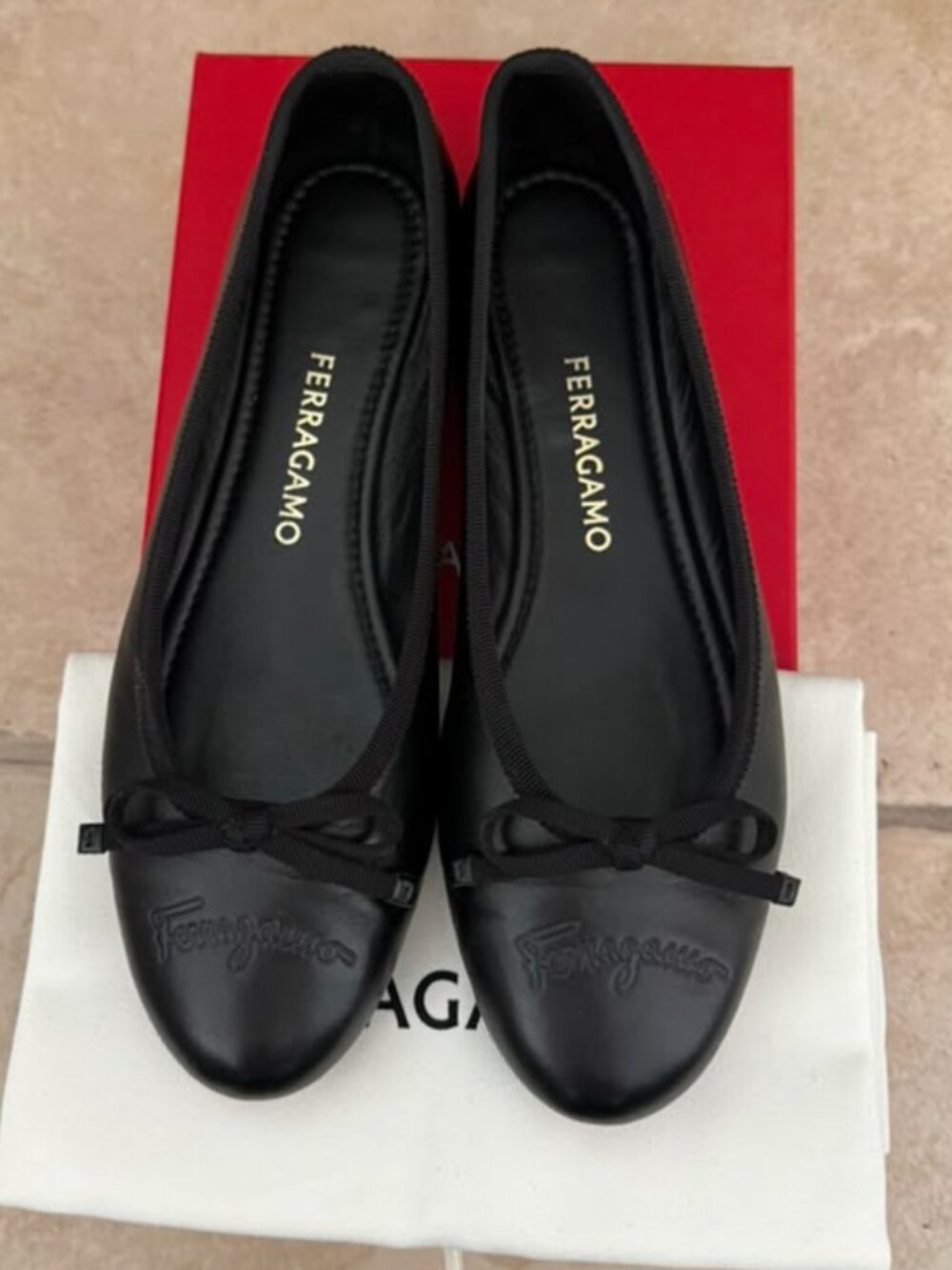 Ferragamo New Ballet Bow Flats Black Leather US 8 C